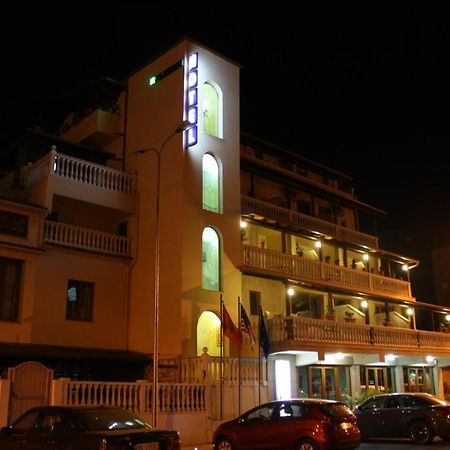 Hotel Martini Vlorë Eksteriør bilde
