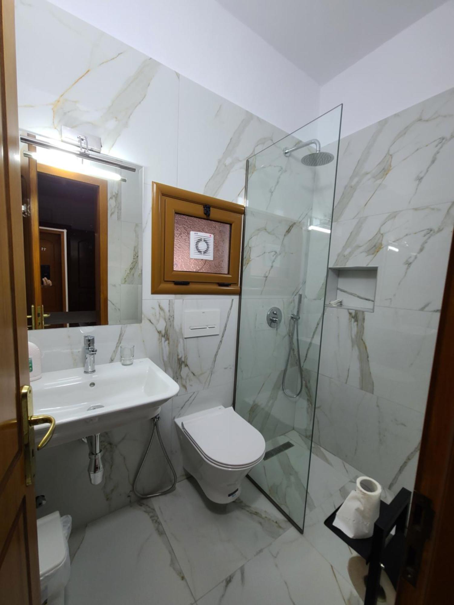 Hotel Martini Vlorë Eksteriør bilde