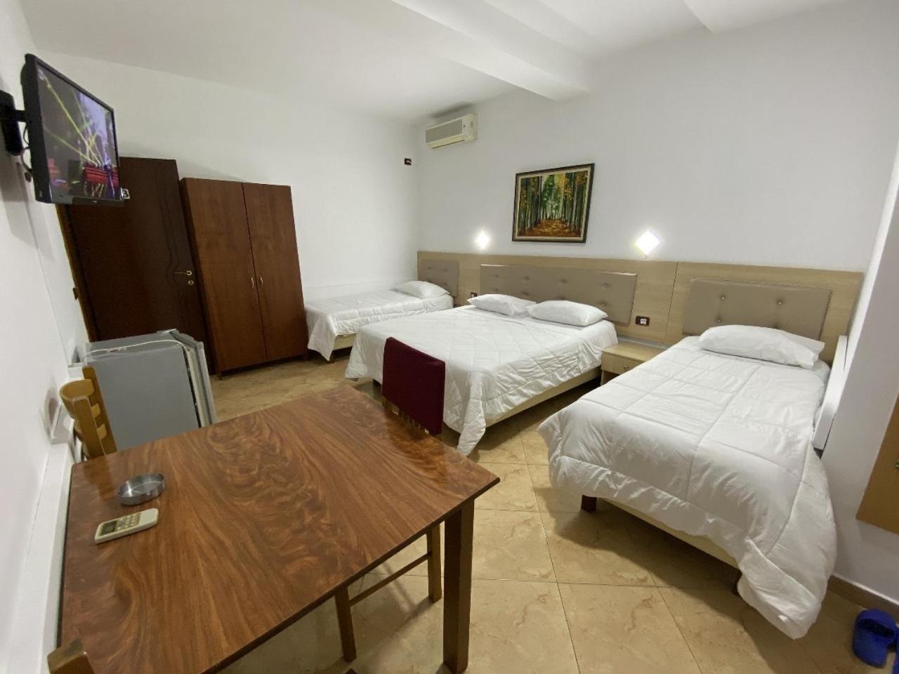 Hotel Martini Vlorë Eksteriør bilde