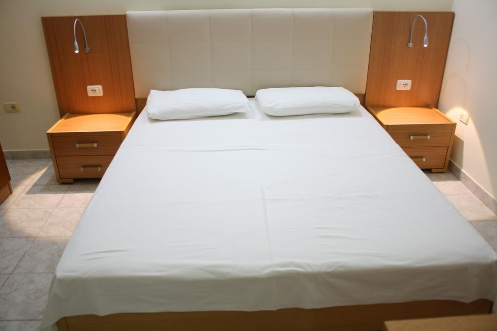 Hotel Martini Vlorë Rom bilde